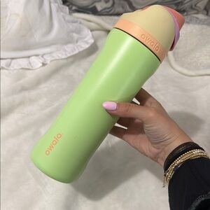 24oz owala water bottle